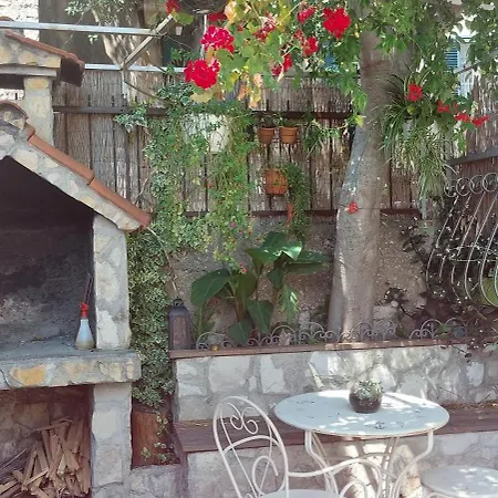 Old Town Sole Mediterranean Garden Lejlighed