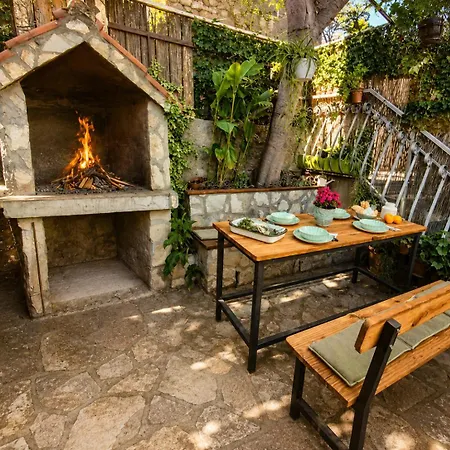 Daire Old Town Sole Mediterranean Garden Split